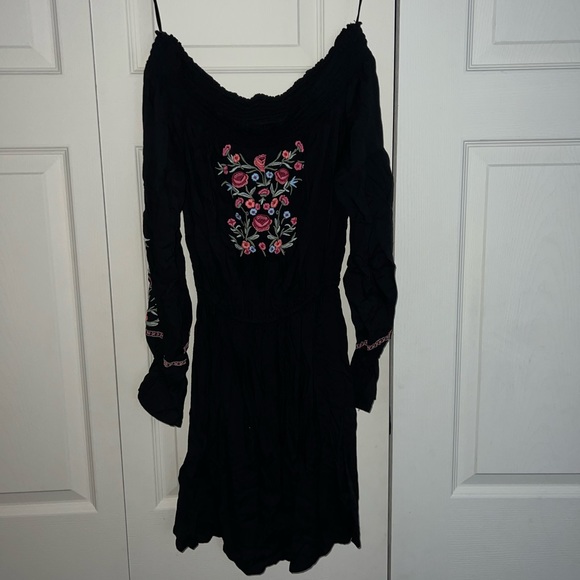 Hollister Pants - black floral romper